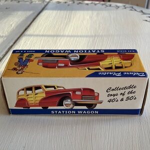 NIB Vintage Collectible American Dime Store Station Wagon, 1:43